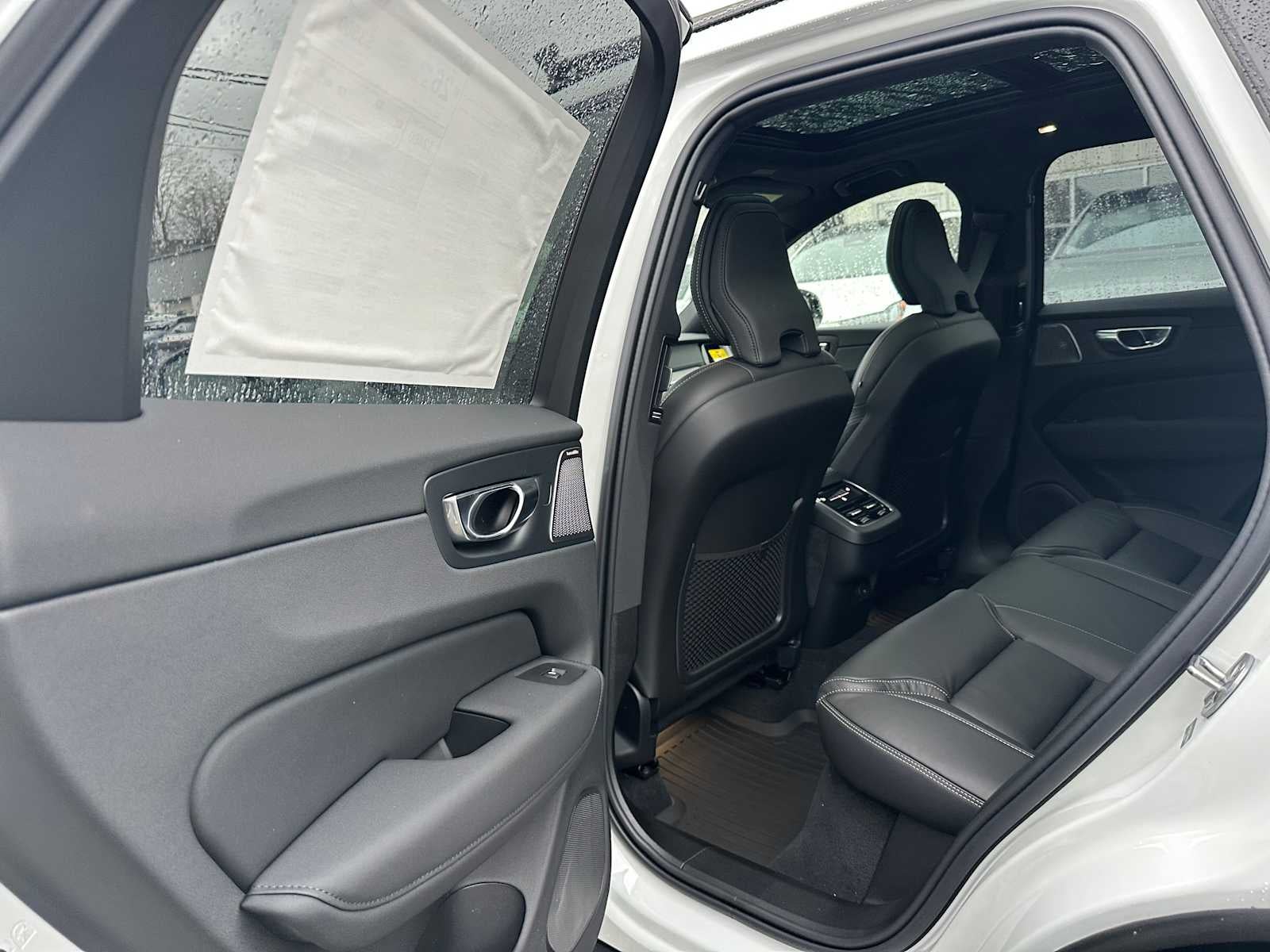 2026 Volvo XC60 Ultra Black Edition