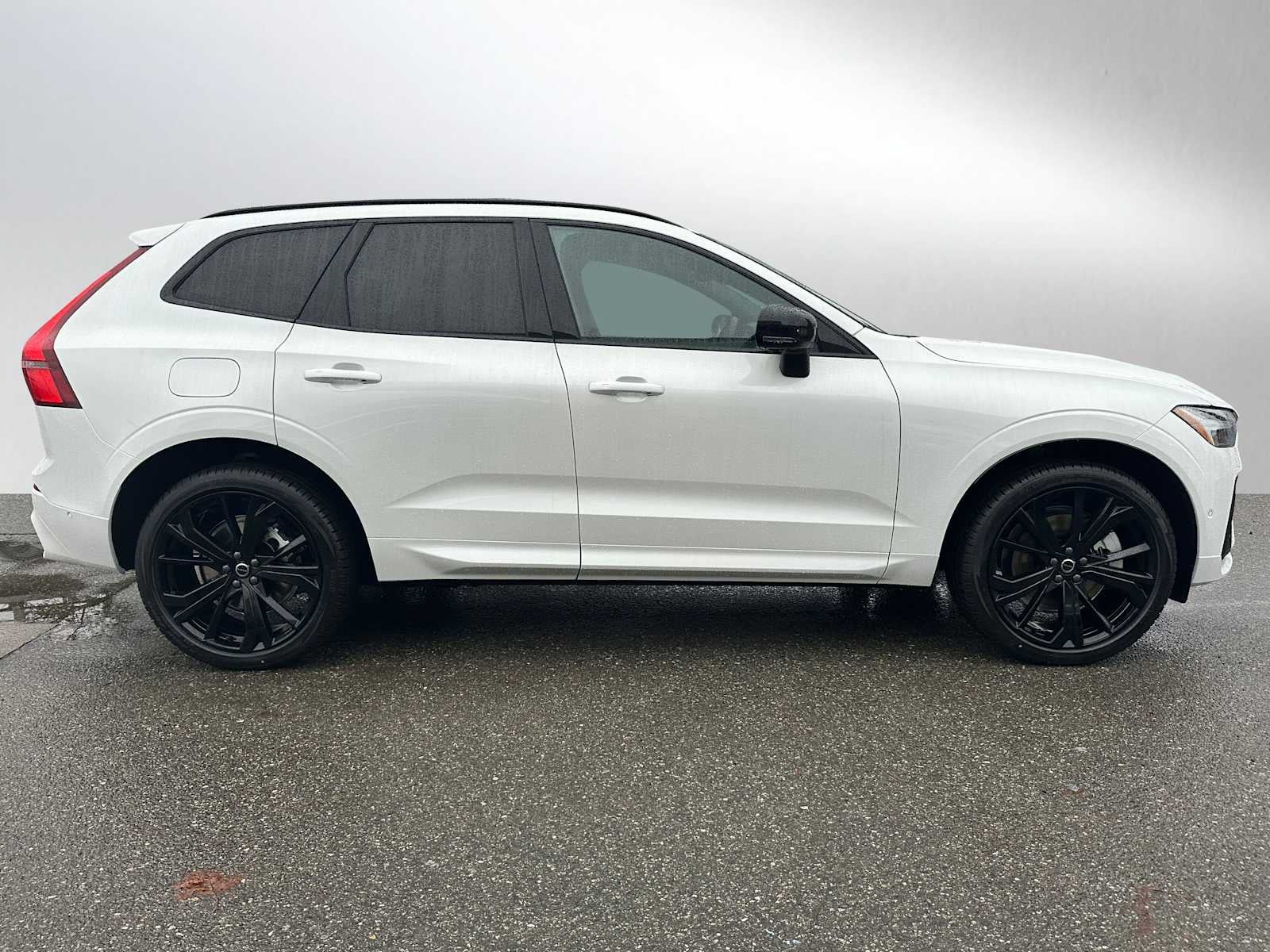 2026 Volvo XC60 Ultra Black Edition