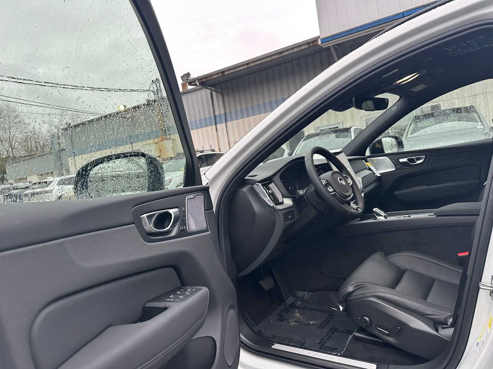 2026 Volvo XC60 Ultra Black Edition