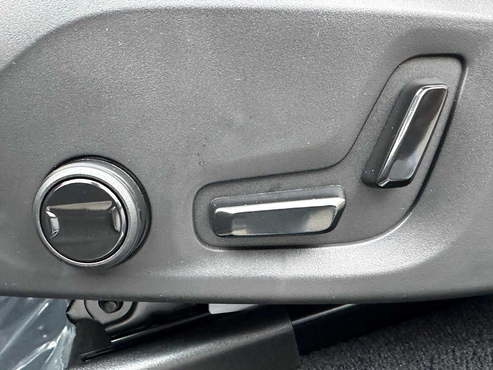2026 Volvo XC60 Core