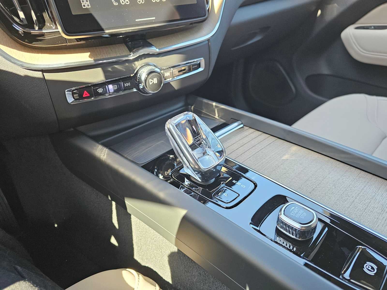 2026 Volvo XC60 Core