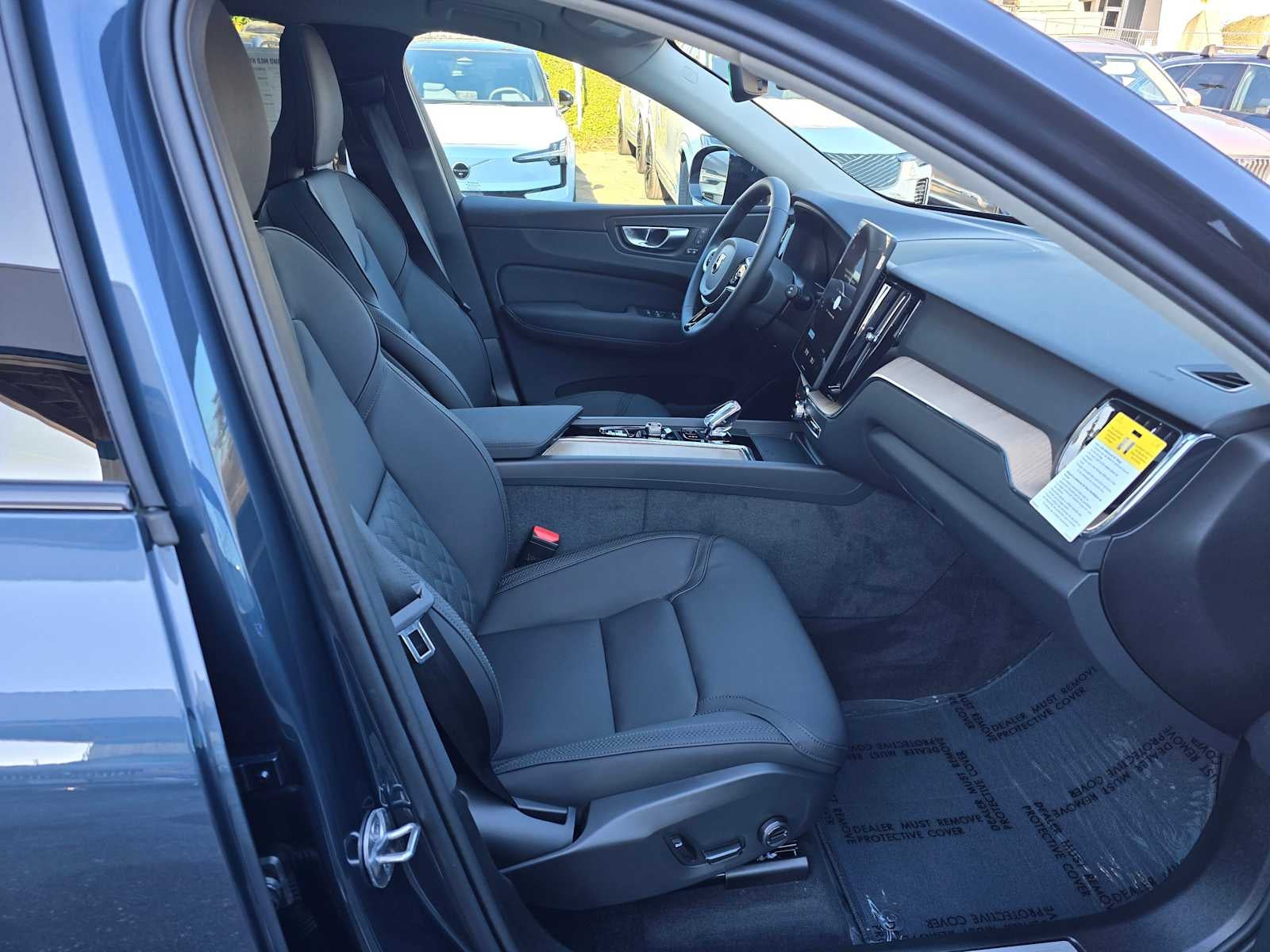 2026 Volvo XC60 Core