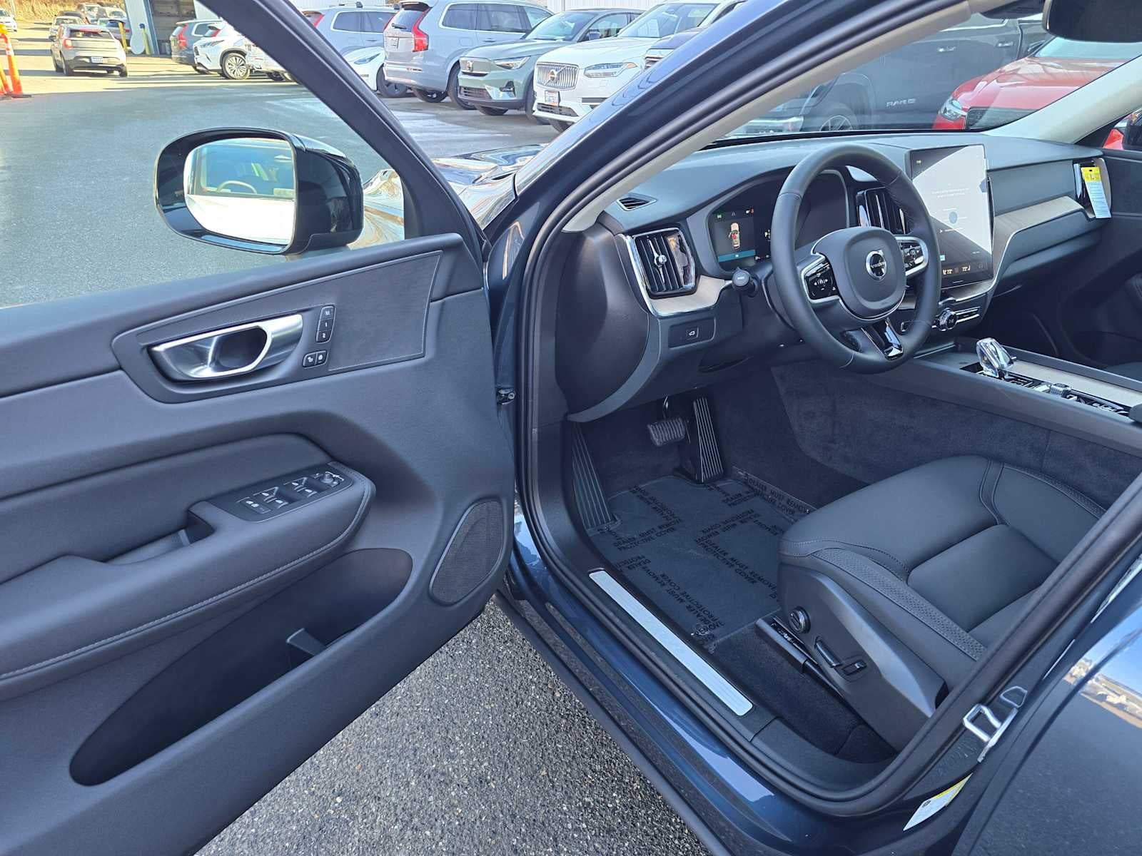 2026 Volvo XC60 Core