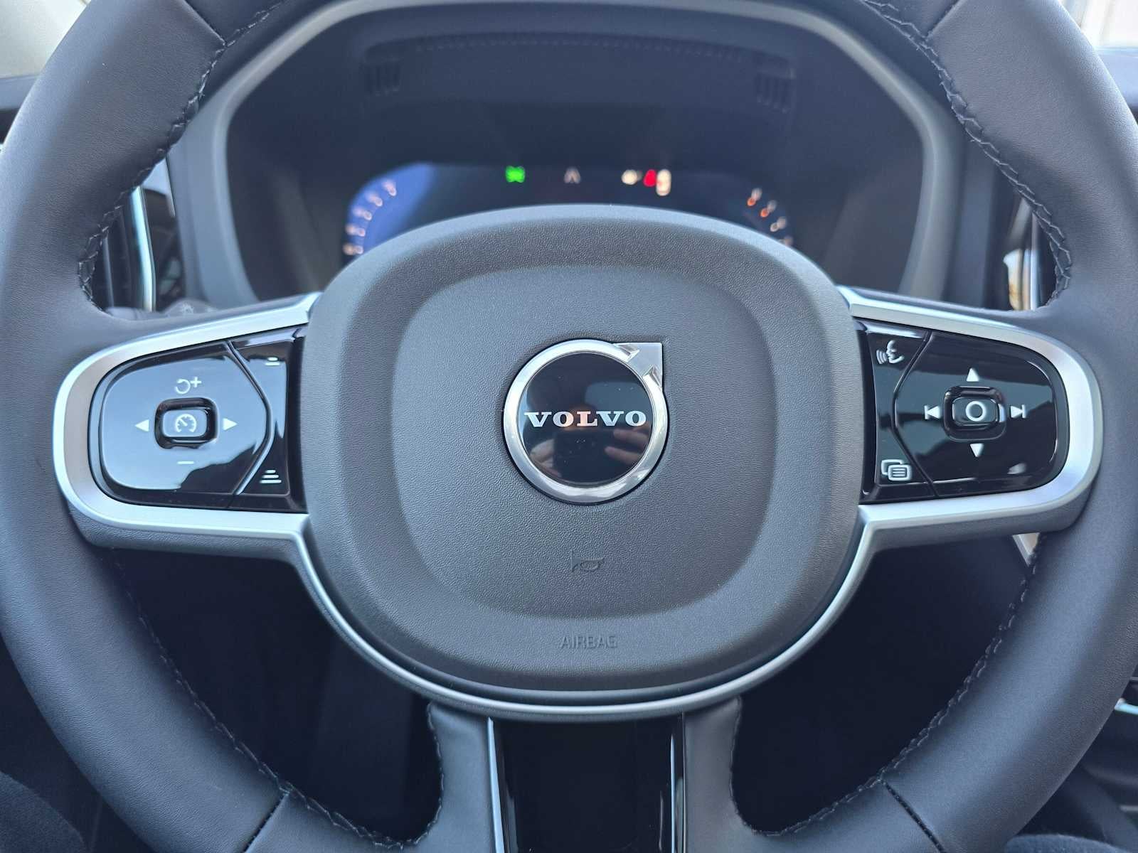 2026 Volvo XC60 Core