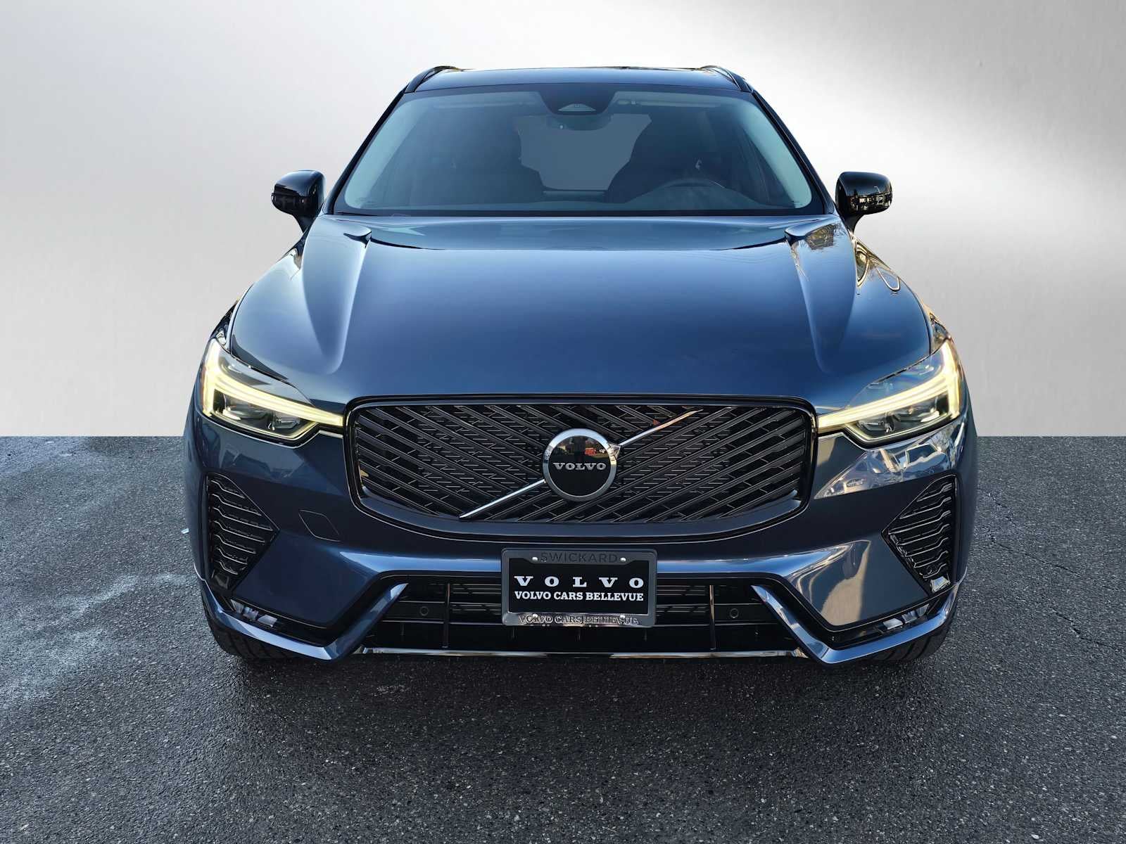 2026 Volvo XC60 Core