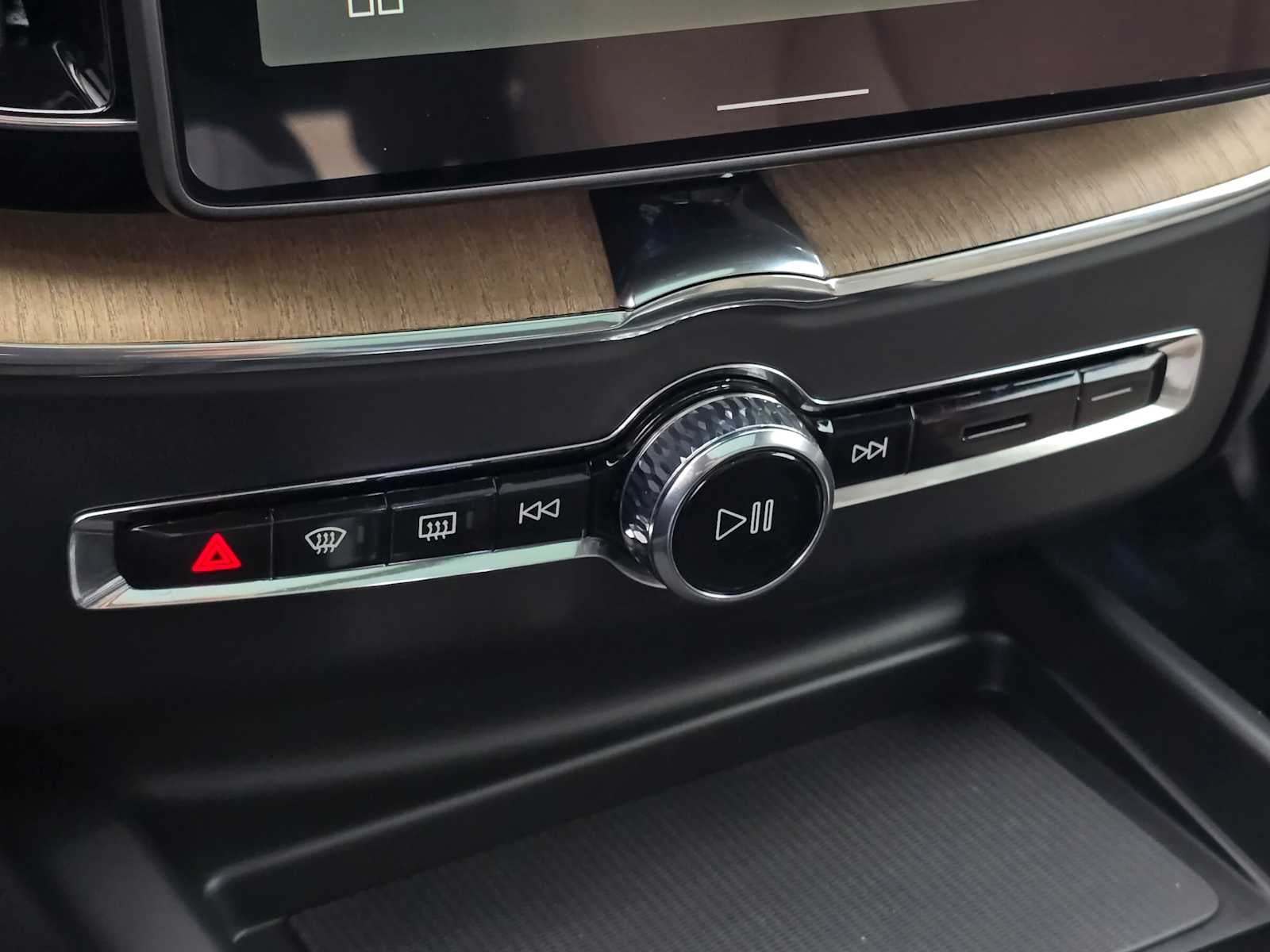 2026 Volvo XC60 Core