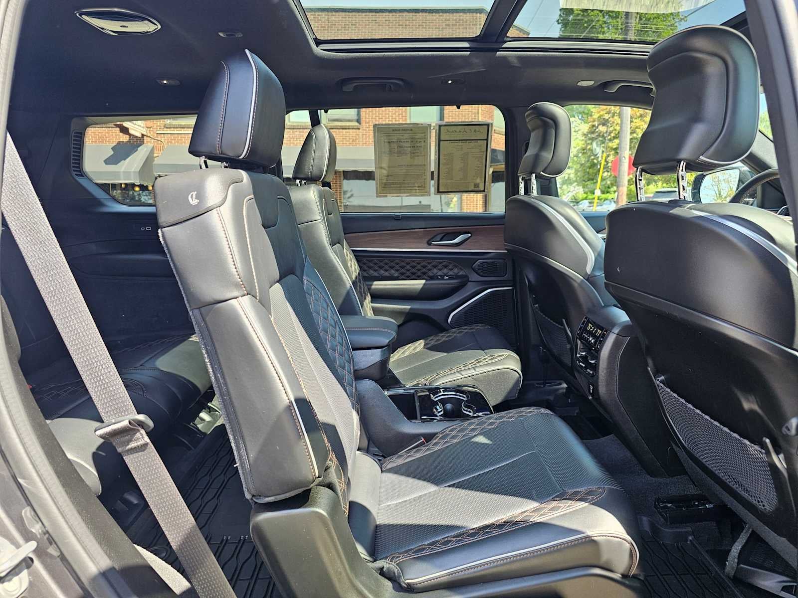2022 Jeep Grand Cherokee L Summit