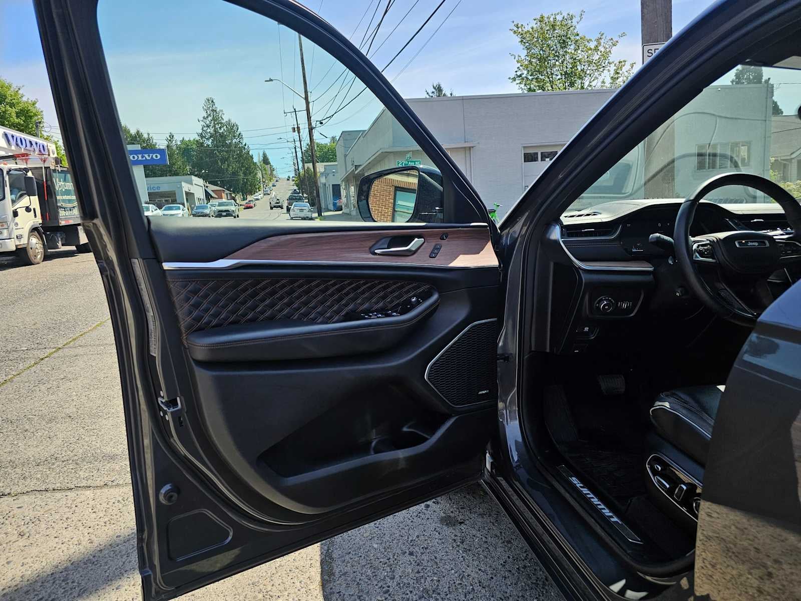 2022 Jeep Grand Cherokee L Summit