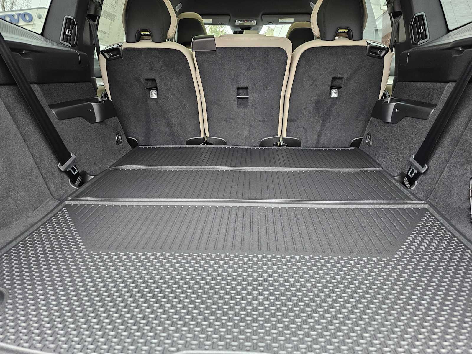 2026 Volvo EX90 Ultra