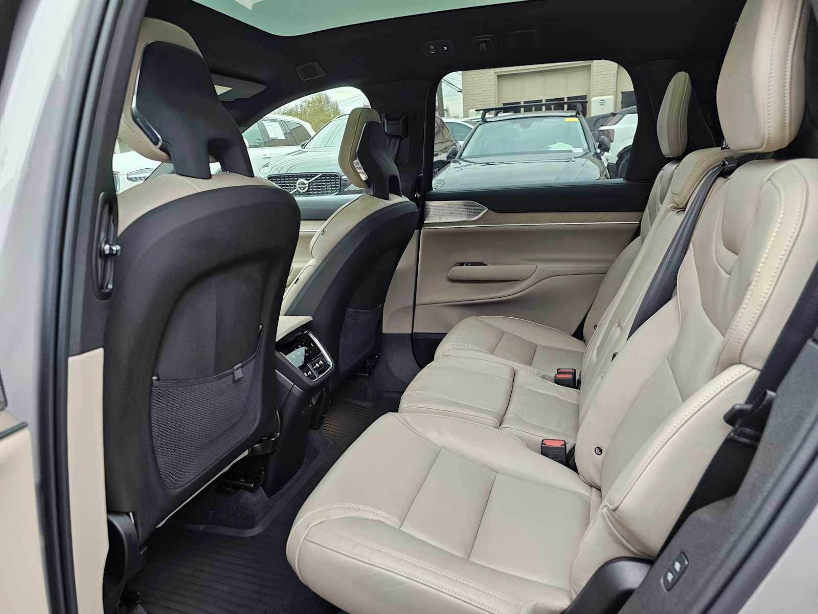 2026 Volvo EX90 Ultra