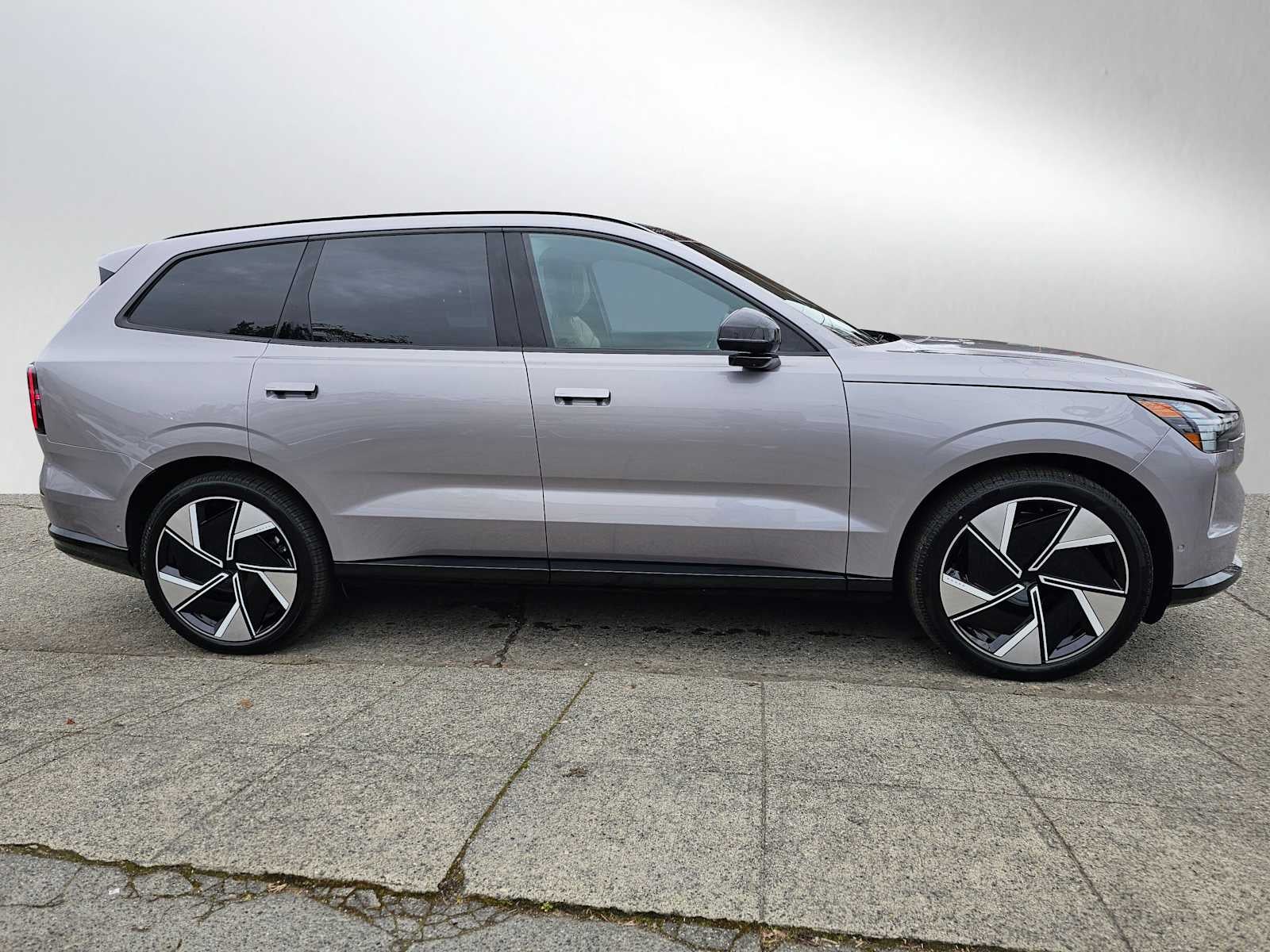 2026 Volvo EX90 Ultra