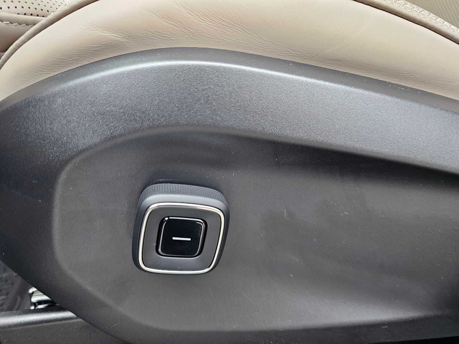 2026 Volvo EX90 Ultra