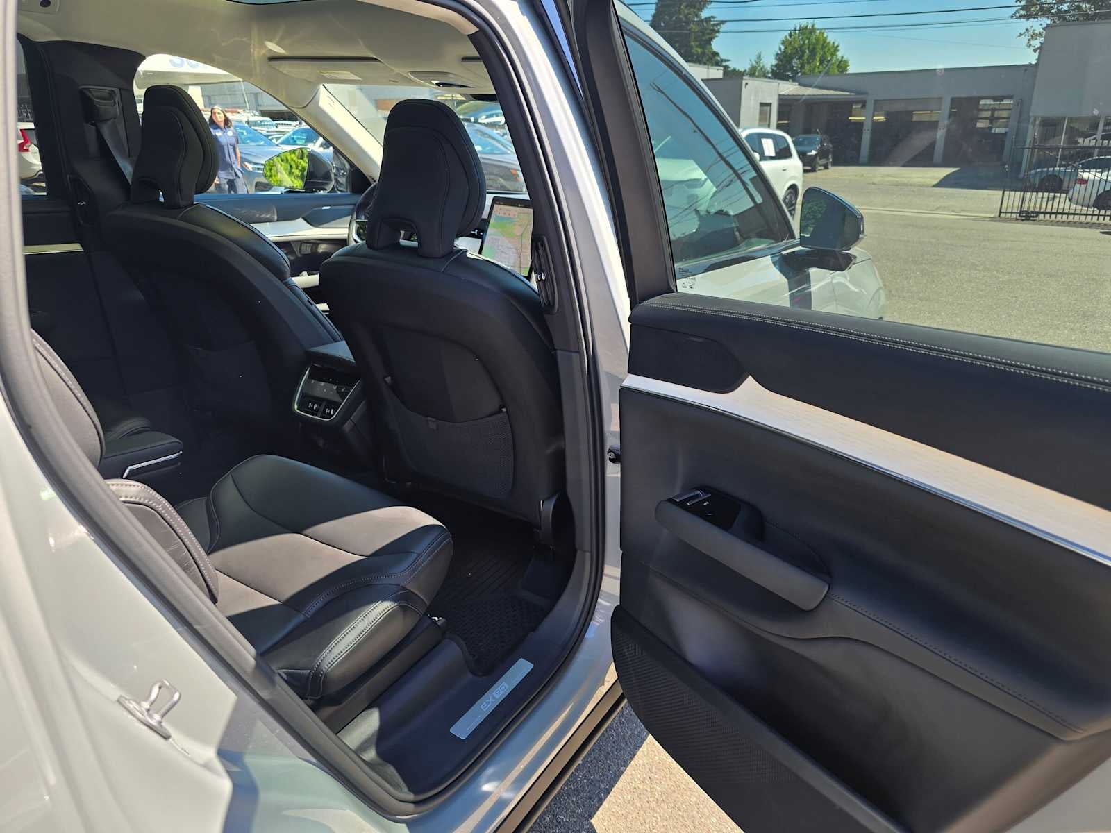 2026 Volvo EX90 Ultra