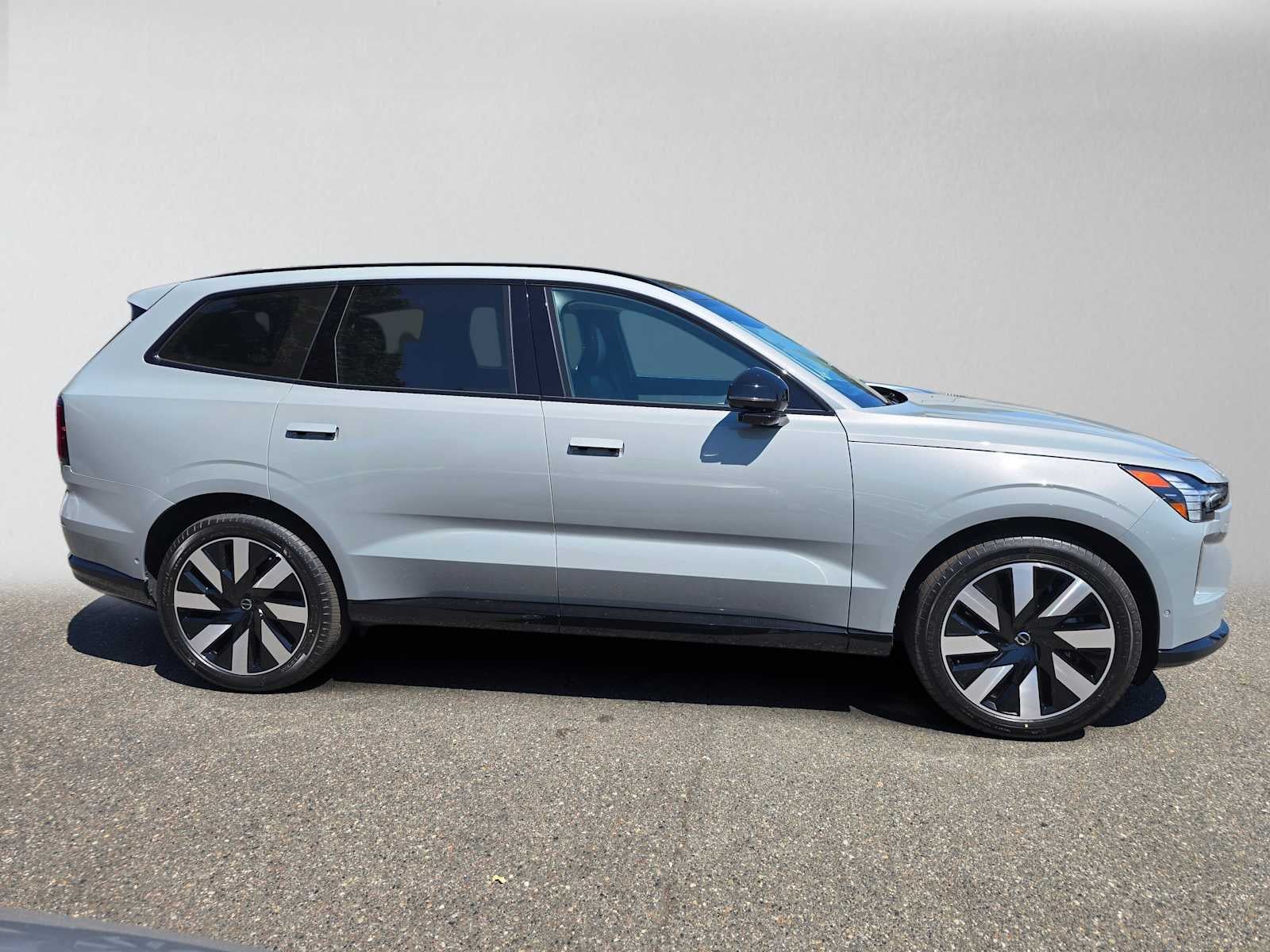 2026 Volvo EX90 Ultra