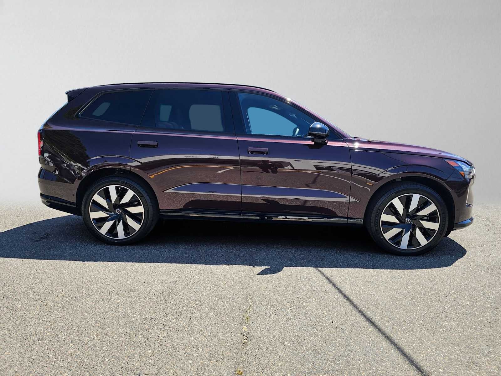 2026 Volvo EX90 Plus