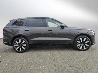 2025 Volvo EX90 Plus
