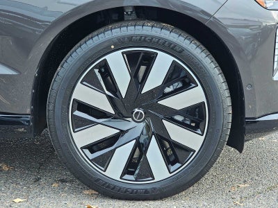 2025 Volvo EX90 Plus