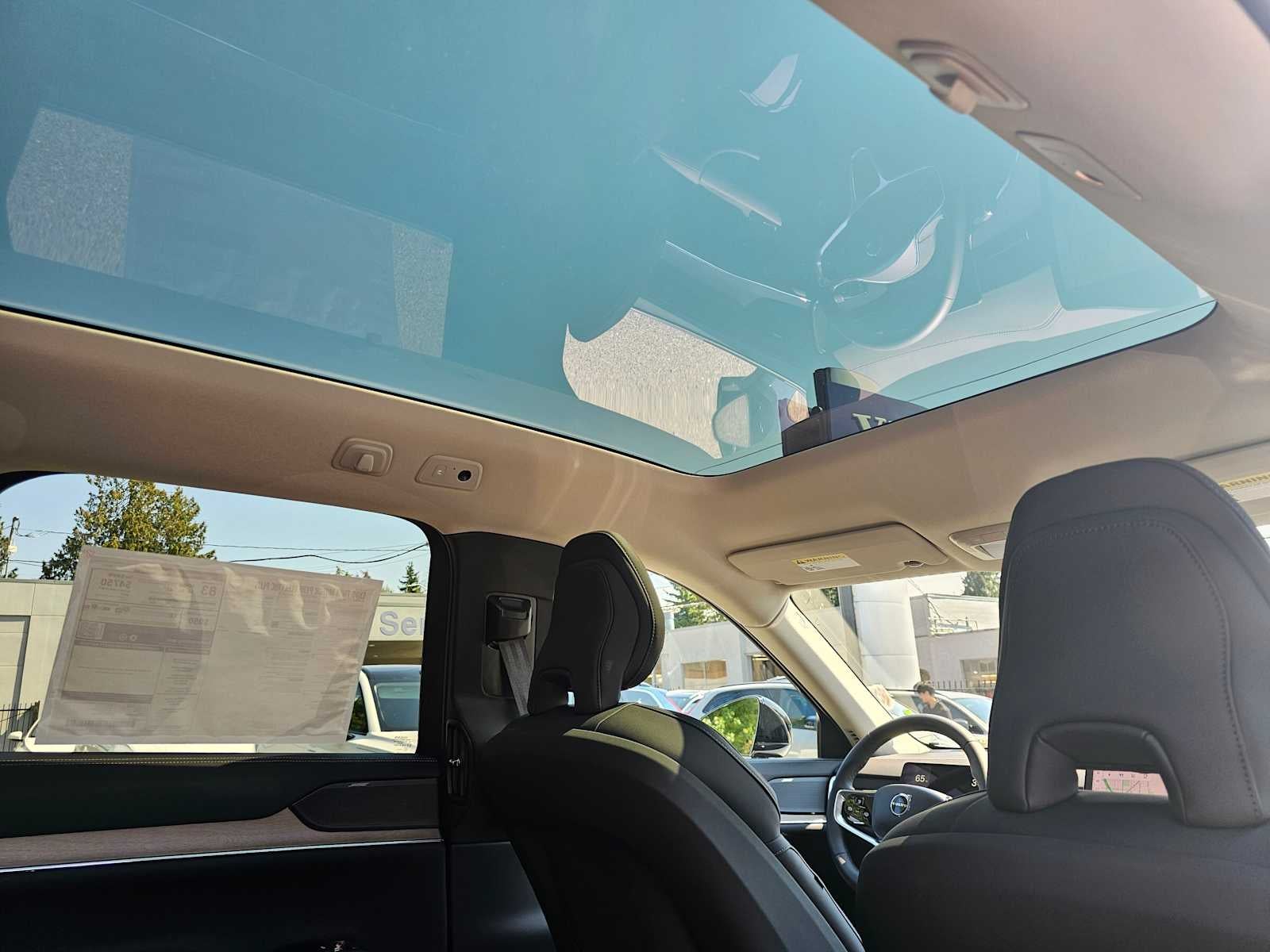 2025 Volvo EX90 Plus