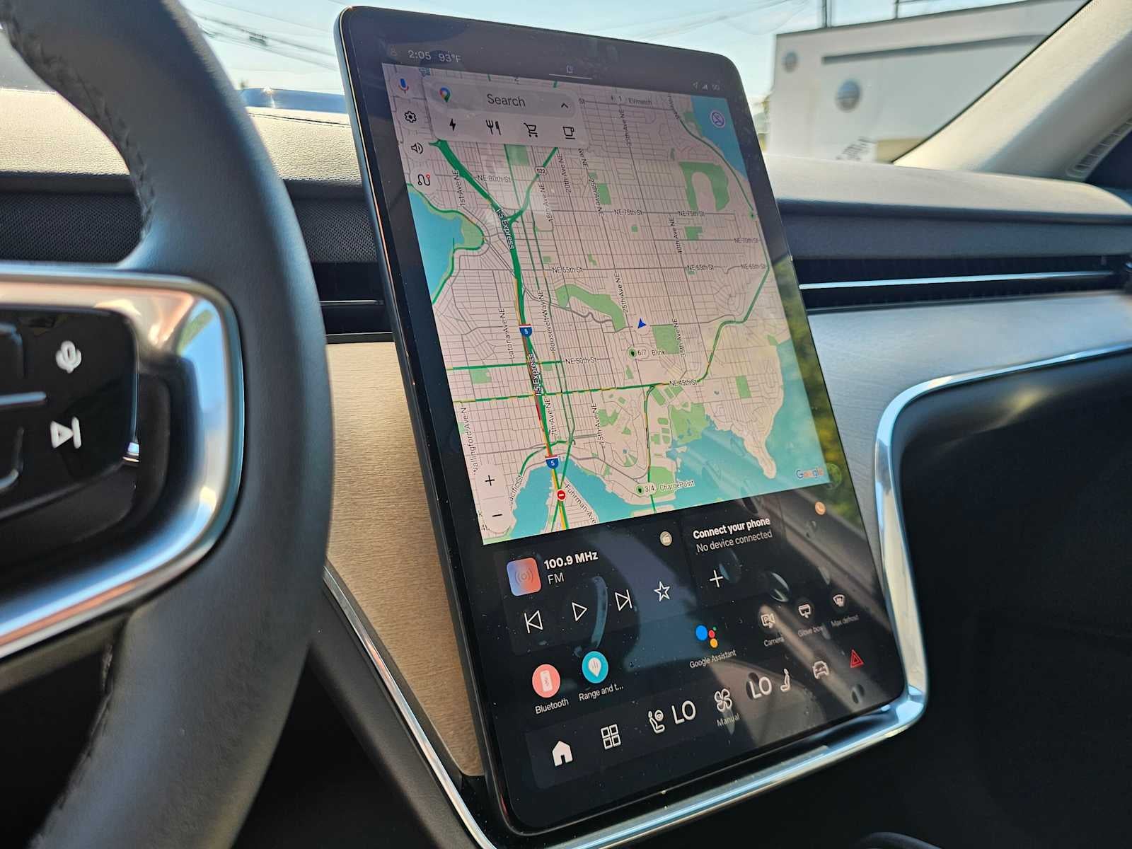 2025 Volvo EX90 Plus