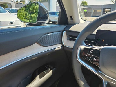 2025 Volvo EX90 Plus