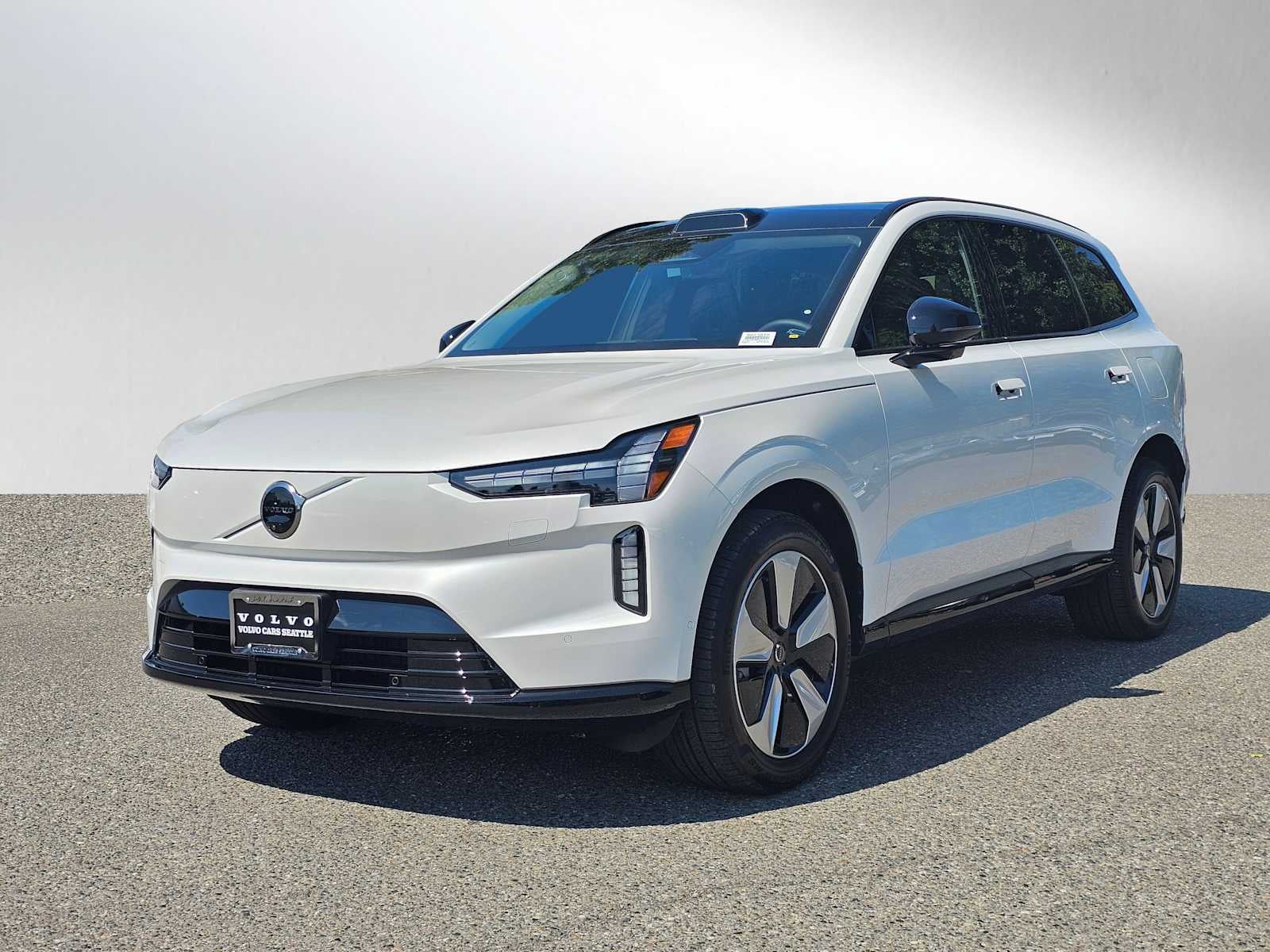 2025 Volvo EX90 Plus