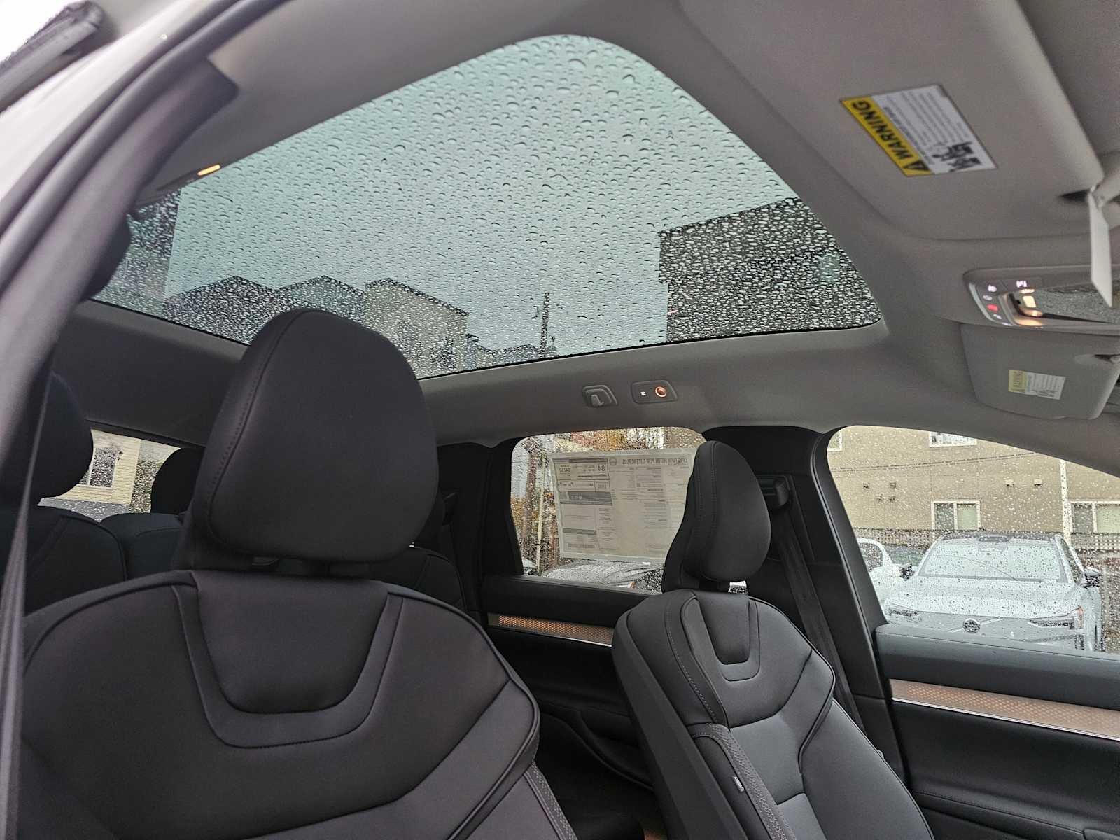 2025 Volvo EX90 Plus