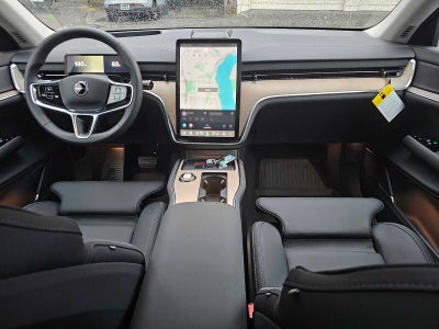 2025 Volvo EX90 Plus