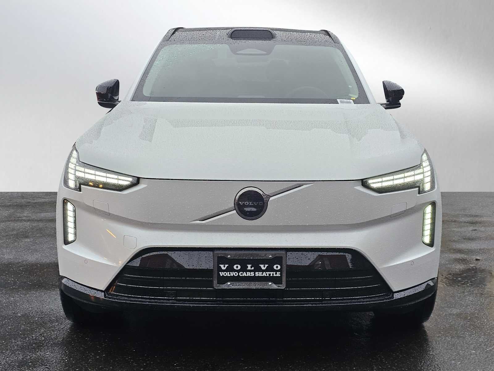 2025 Volvo EX90 Plus