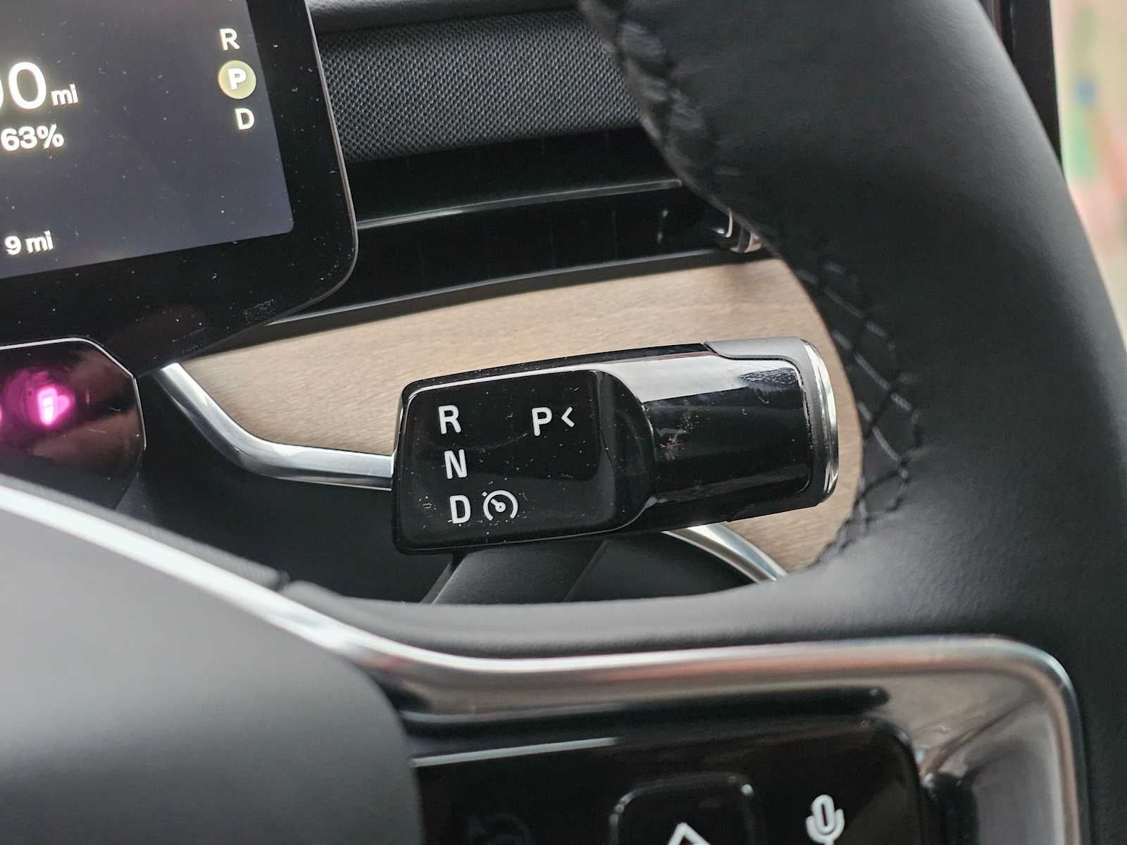 2025 Volvo EX90 Plus