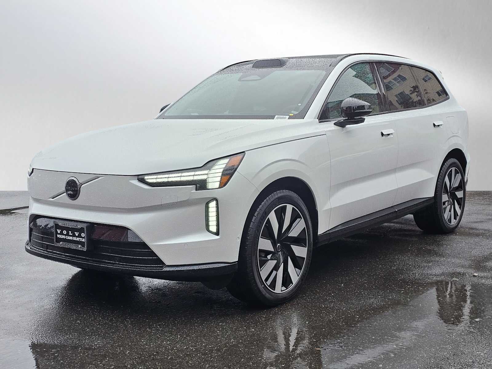 2025 Volvo EX90 Plus