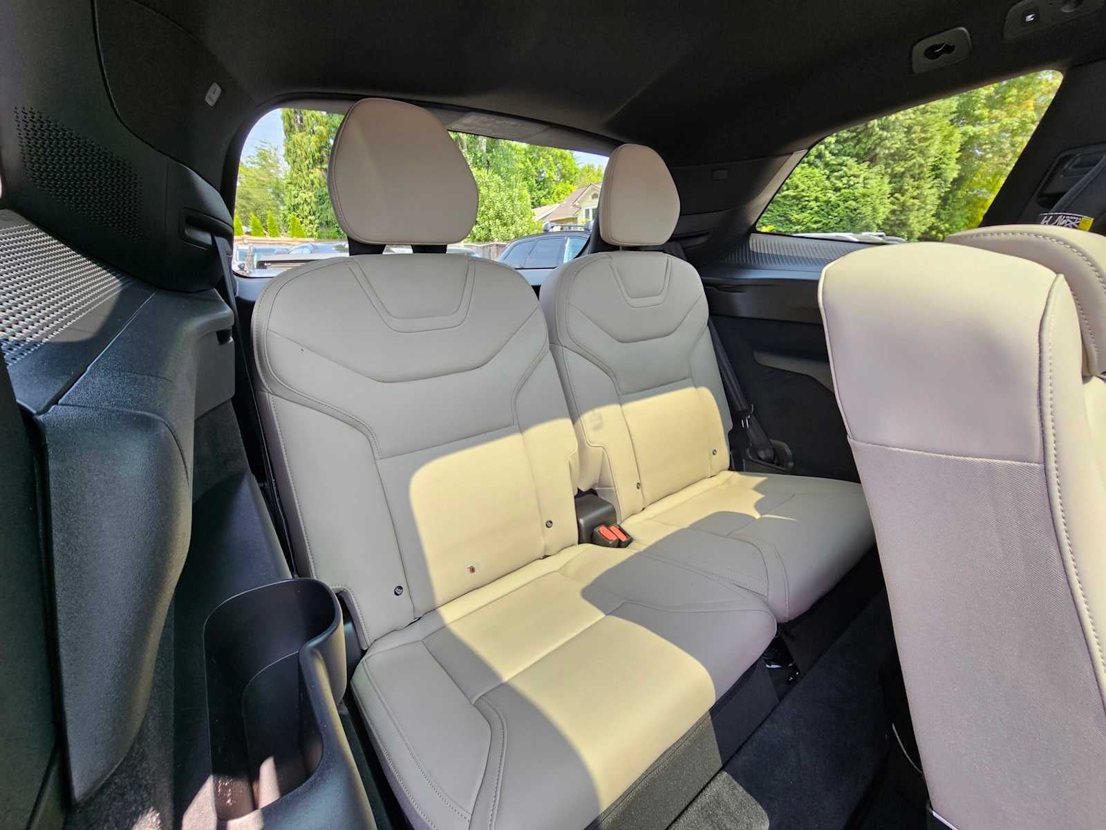 2025 Volvo EX90 Plus