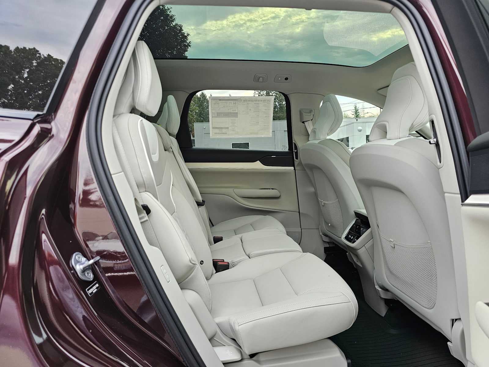 2025 Volvo EX90 Ultra