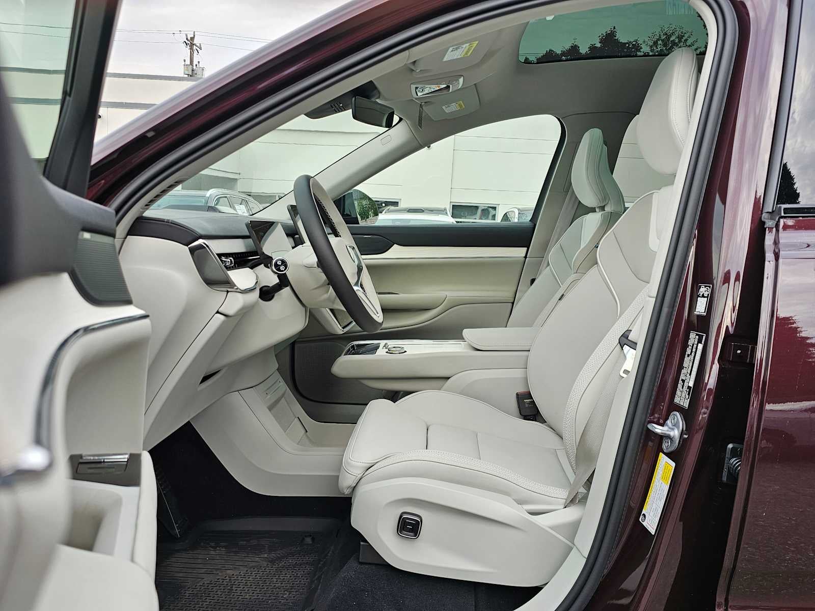 2025 Volvo EX90 Ultra