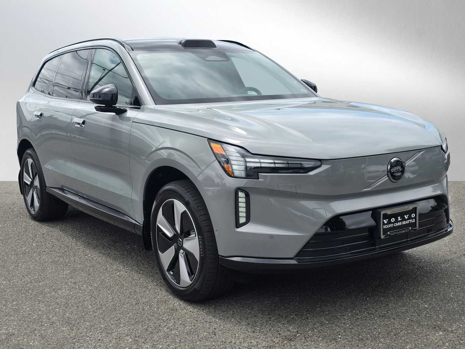 2025 Volvo EX90 Plus