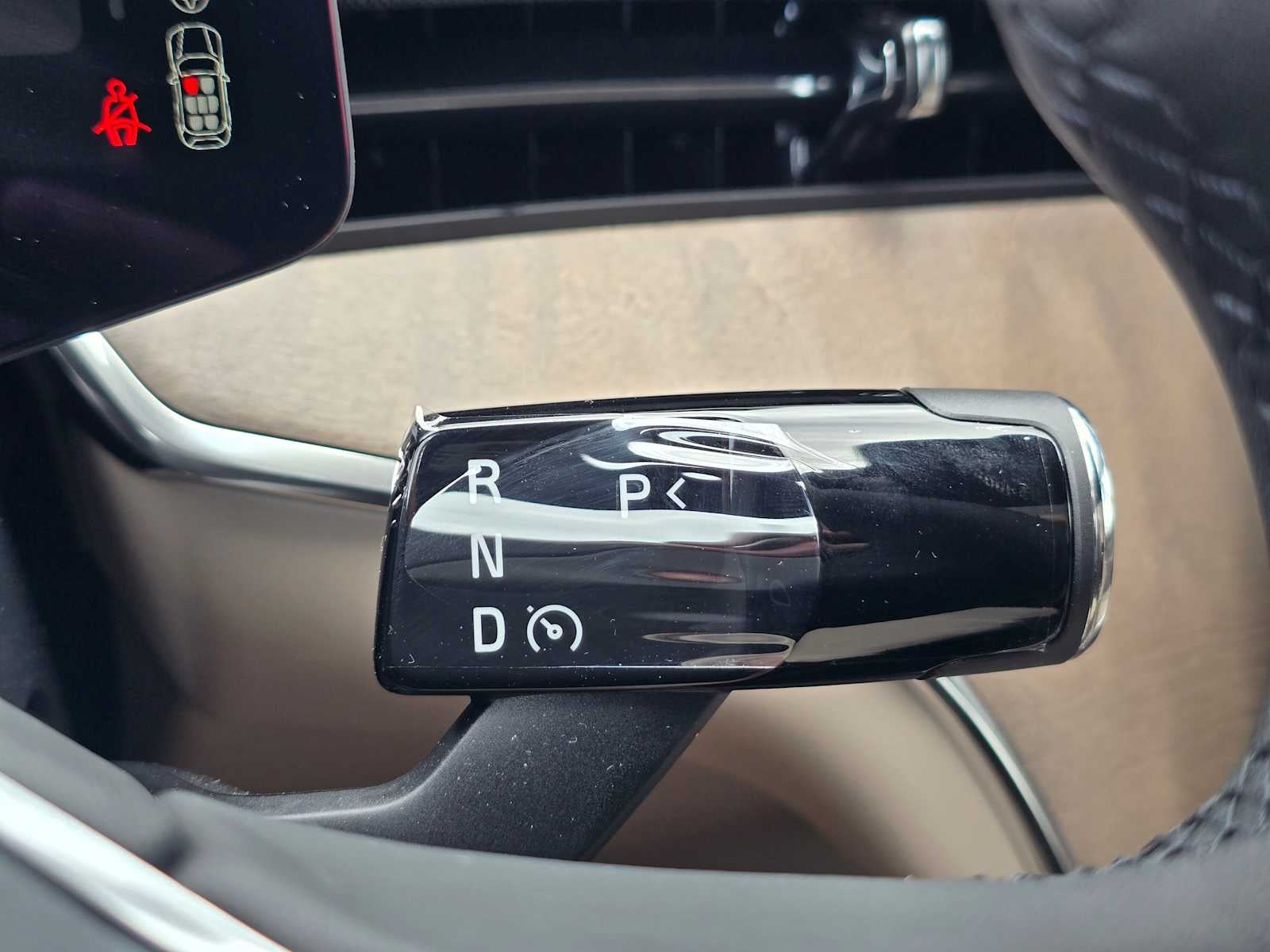 2025 Volvo EX90 Plus