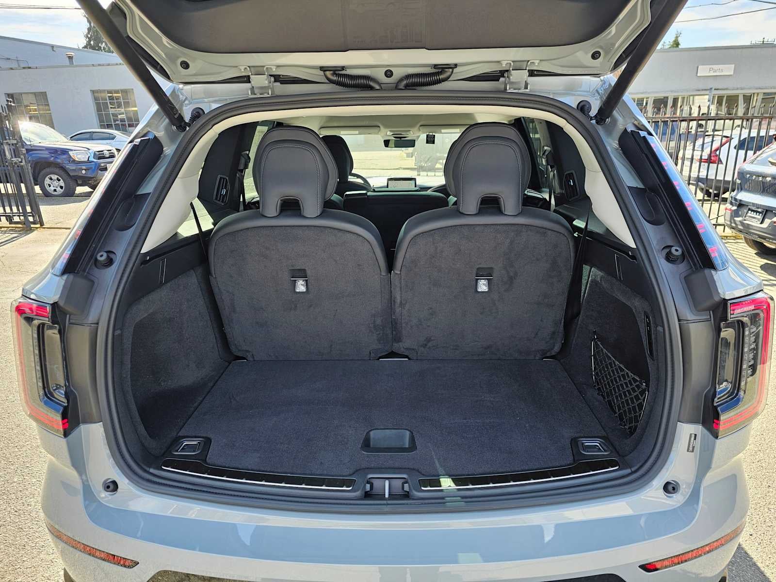 2025 Volvo EX90 Plus