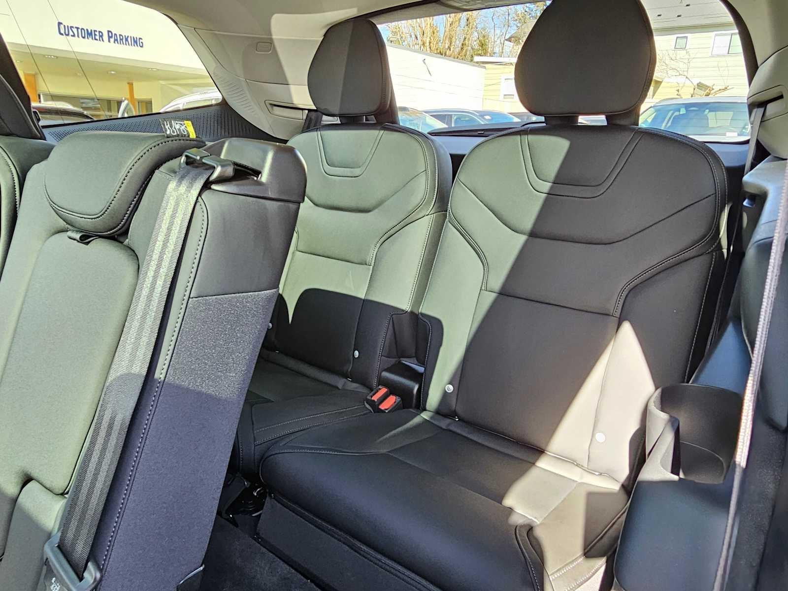 2025 Volvo EX90 Plus