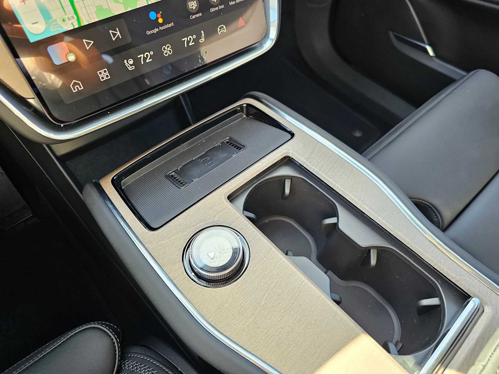 2025 Volvo EX90 Plus