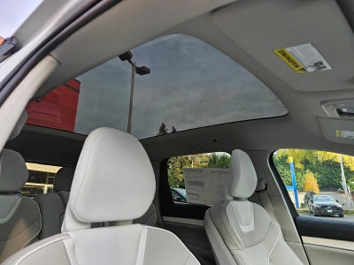2025 Volvo EX90 Plus