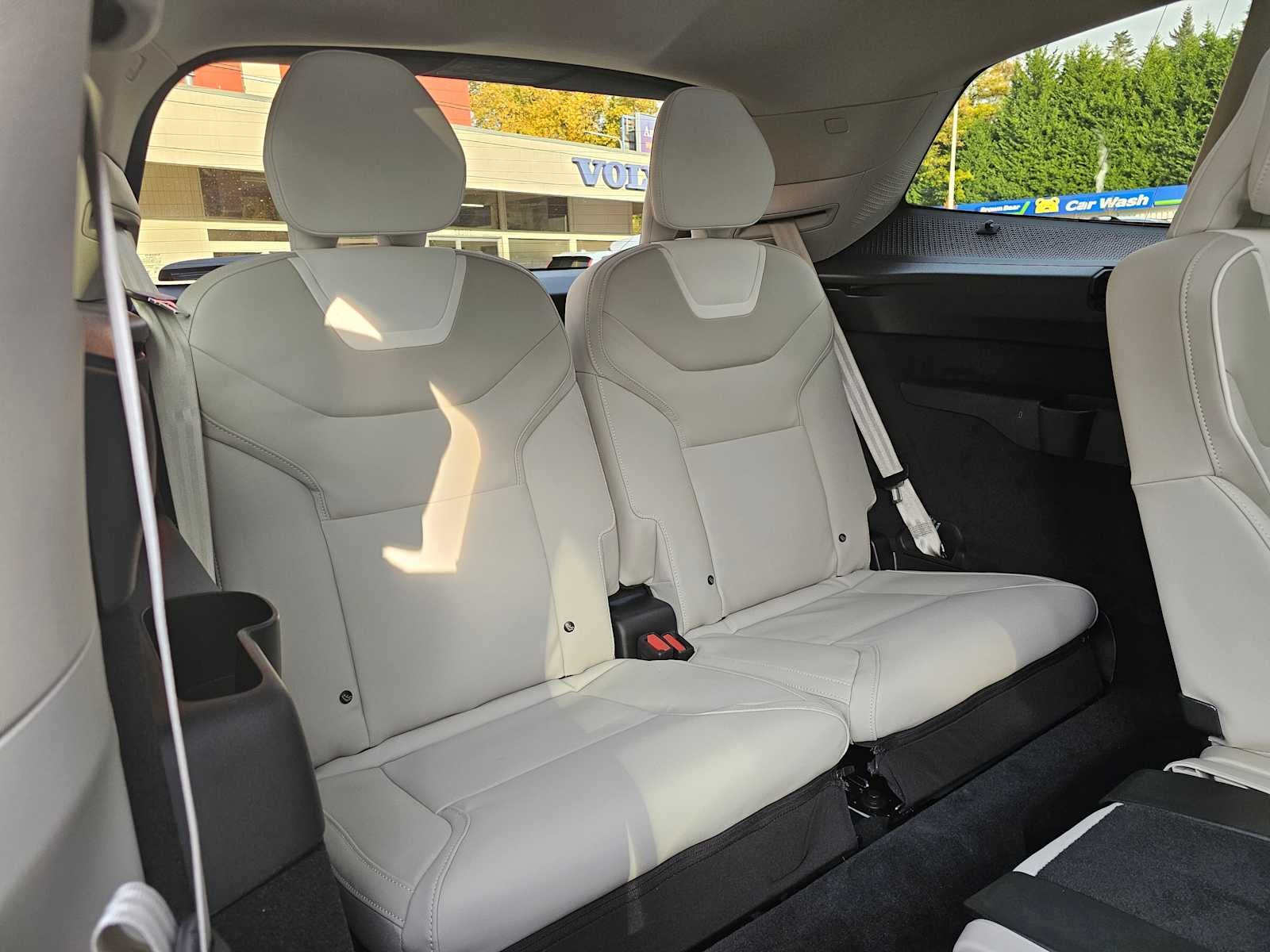 2025 Volvo EX90 Plus