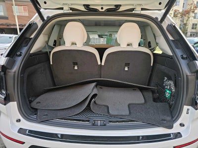 2025 Volvo EX90 Plus