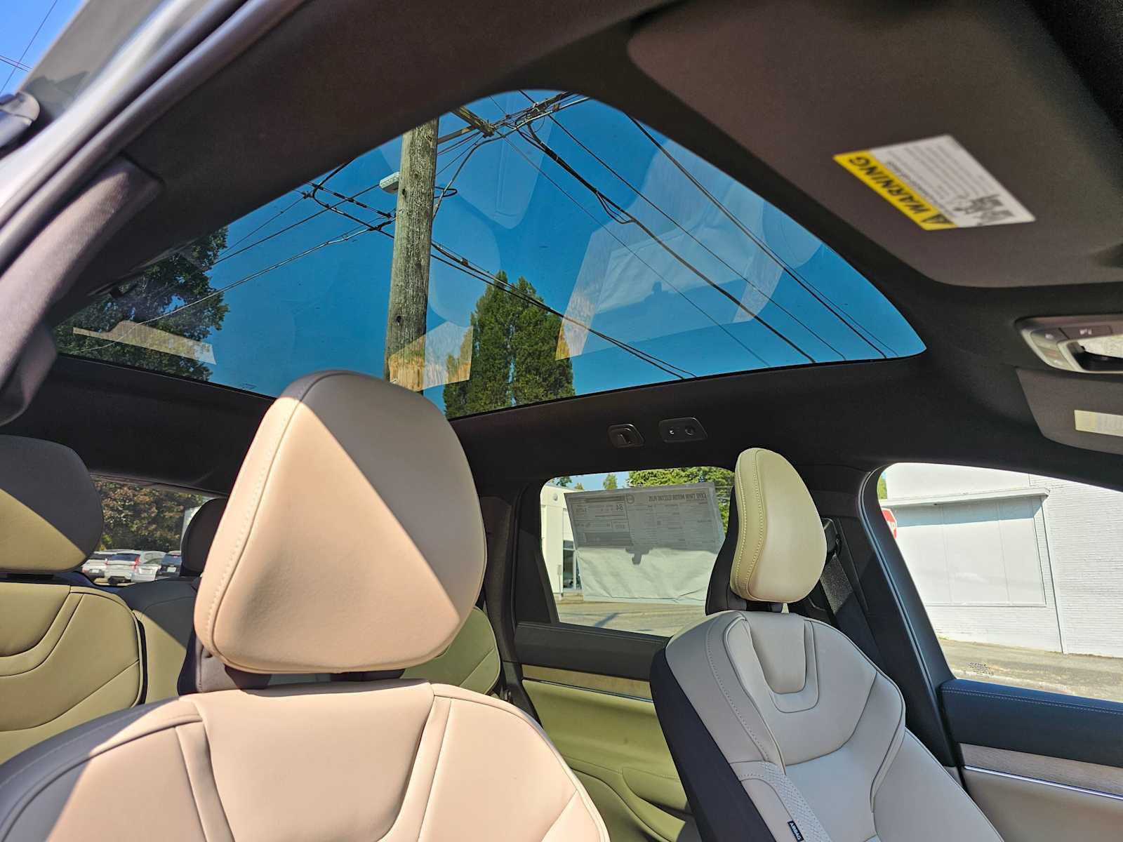 2025 Volvo EX90 Plus