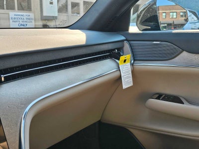 2025 Volvo EX90 Plus