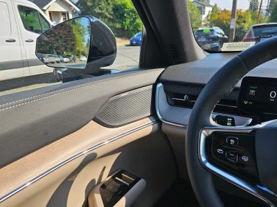 2025 Volvo EX90 Plus