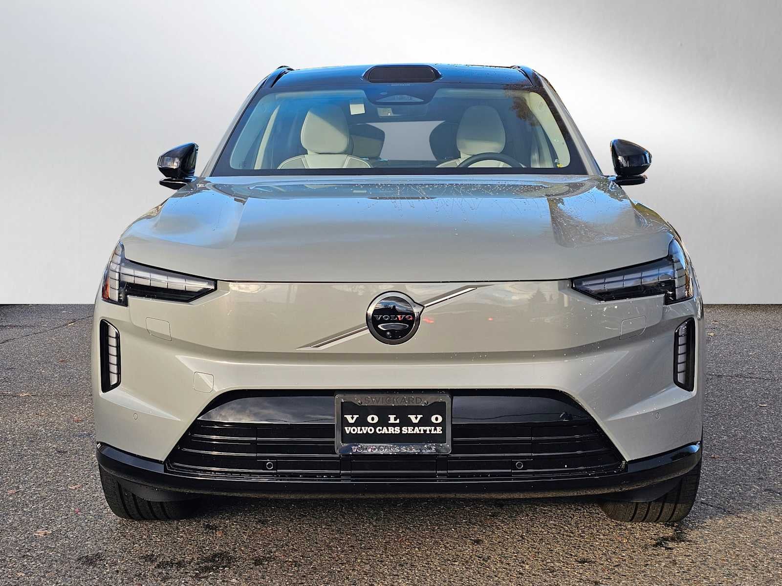 2025 Volvo EX90 Plus