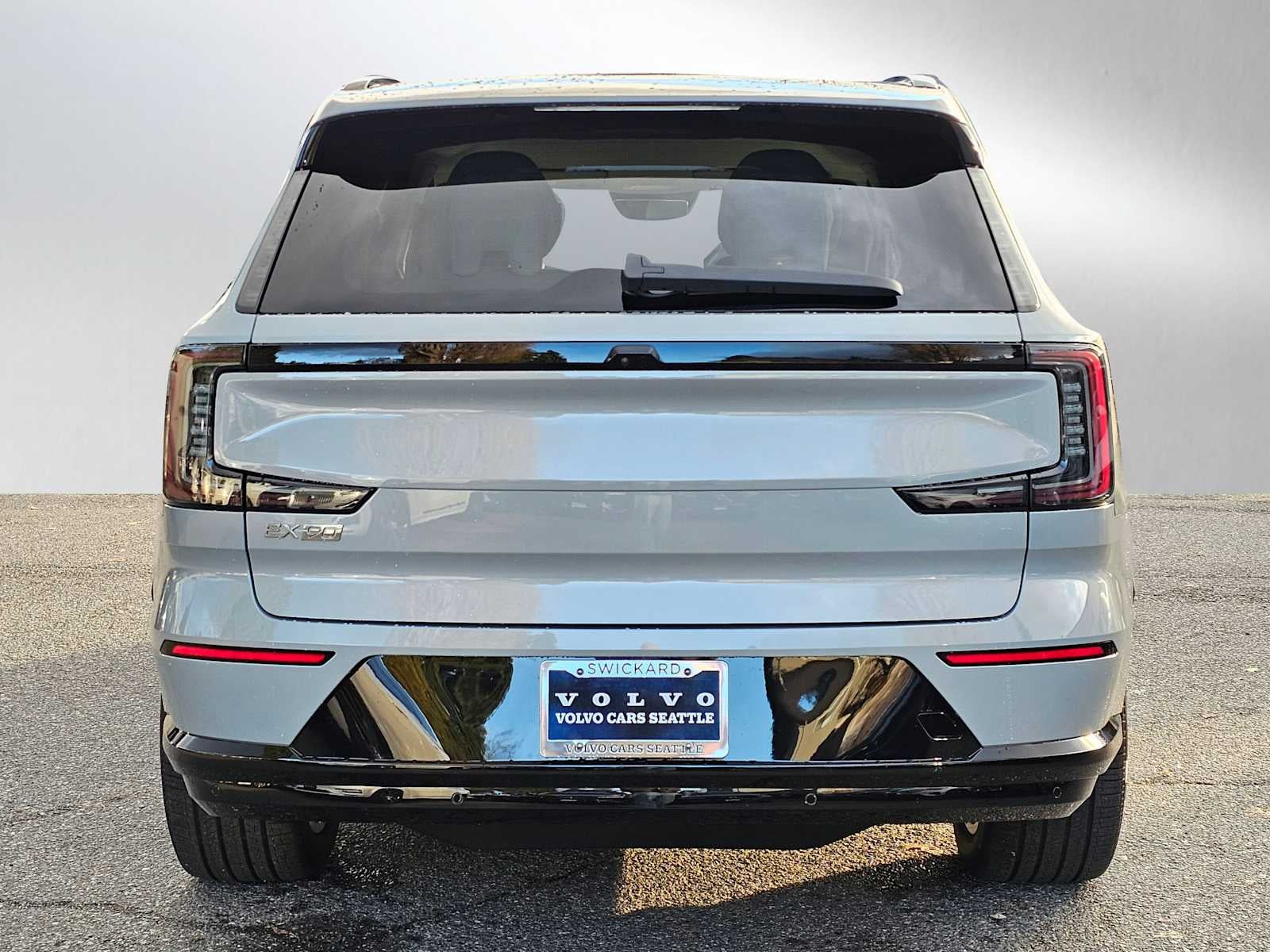 2025 Volvo EX90 Plus