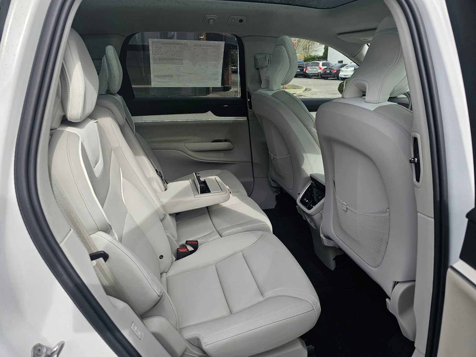 2025 Volvo EX90 Ultra