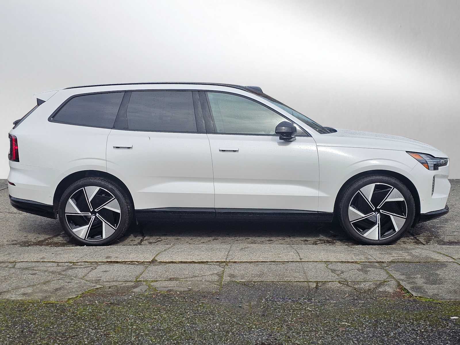 2025 Volvo EX90 Ultra