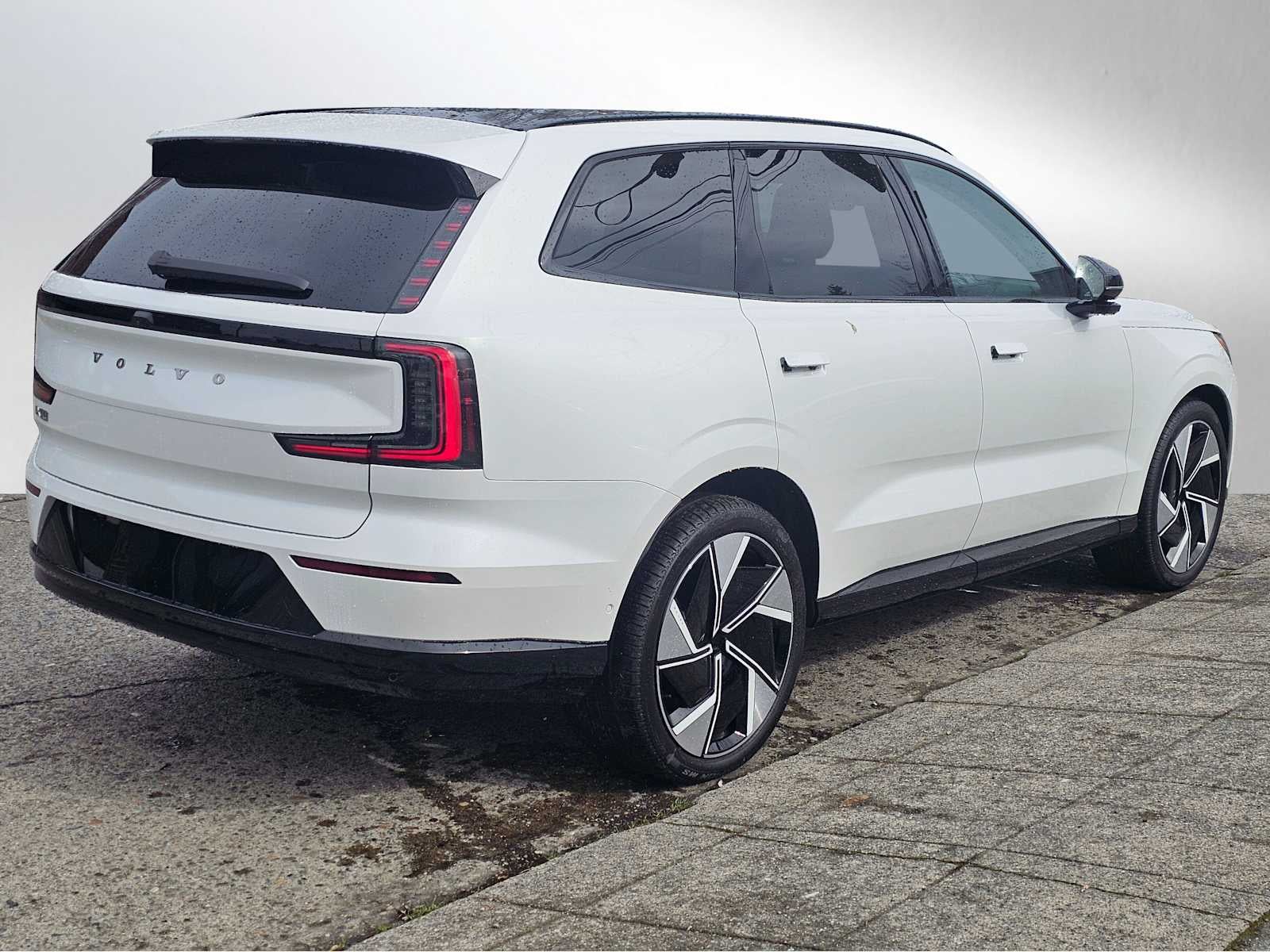 2025 Volvo EX90 Ultra