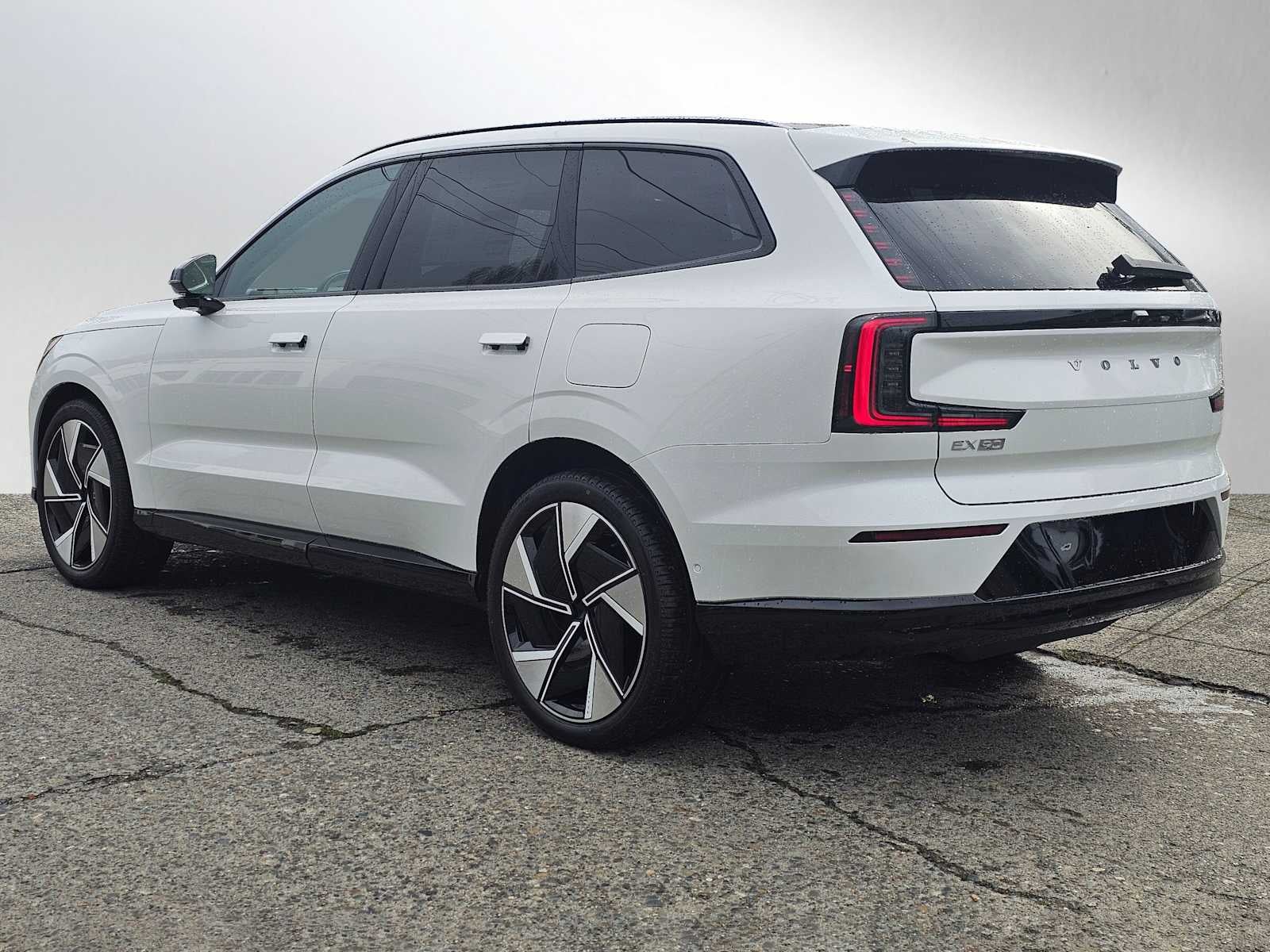 2025 Volvo EX90 Ultra